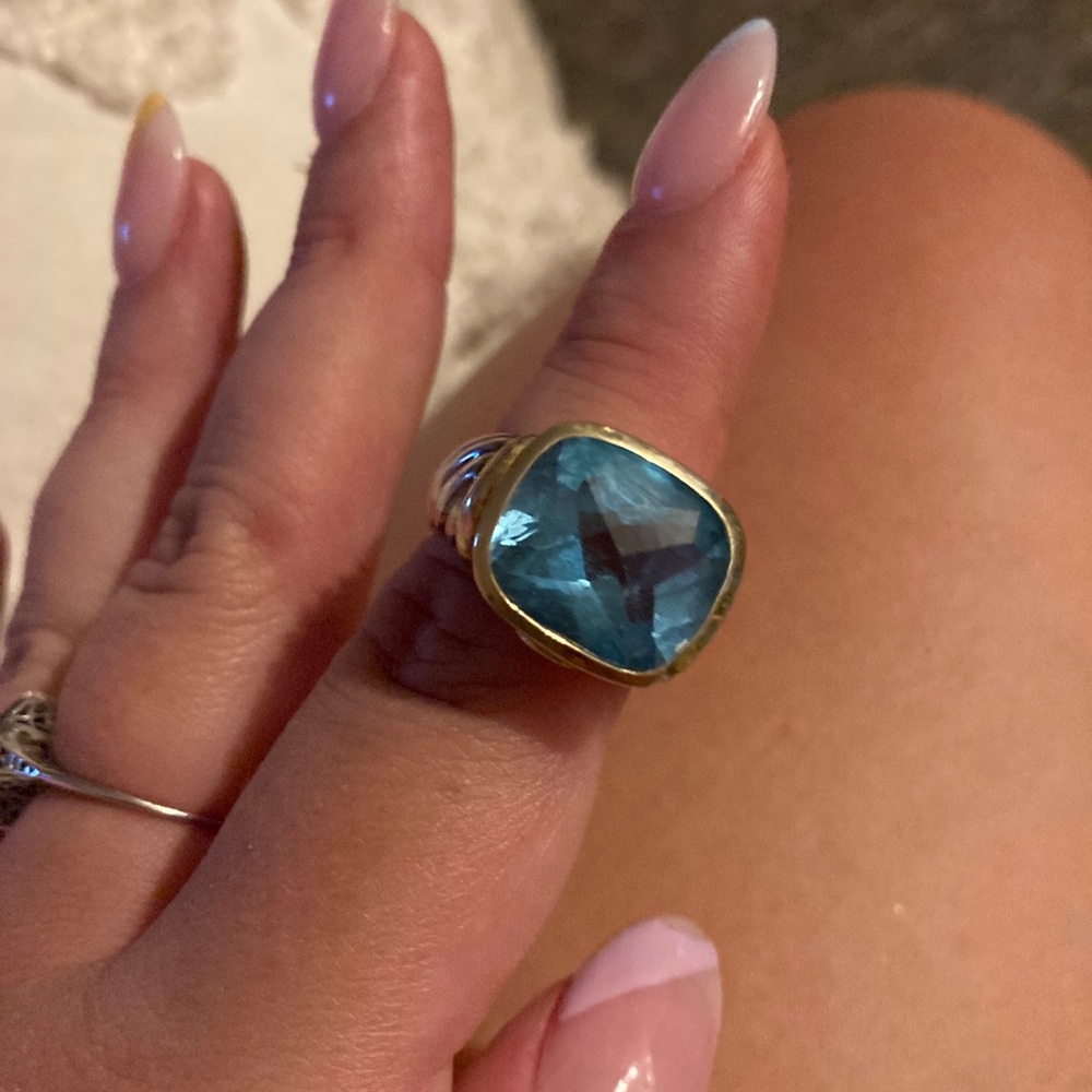 Elegant Blue and Gold Ring